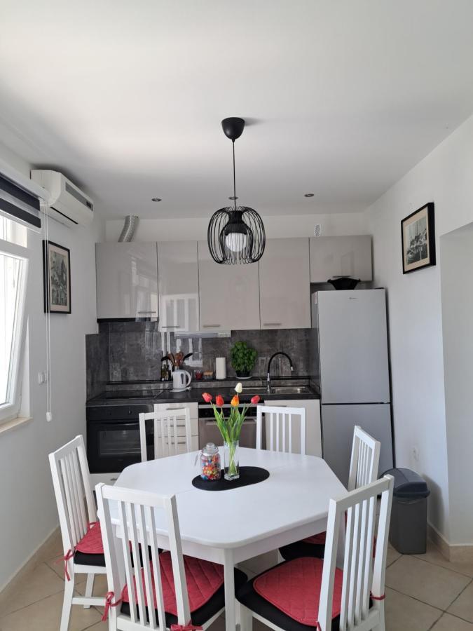 Apartman Dupin Dugi Rat Bagian luar foto